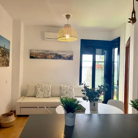 Adela & Private Courtyard By Ele *