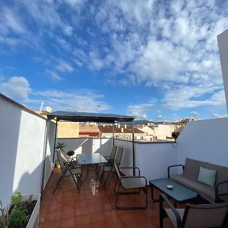 Adela & Private Courtyard By Ele *